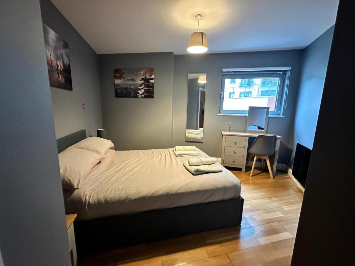 Fantastic And Modern City Centre Flat With Free Parking! Cardiff Eksteriør bilde